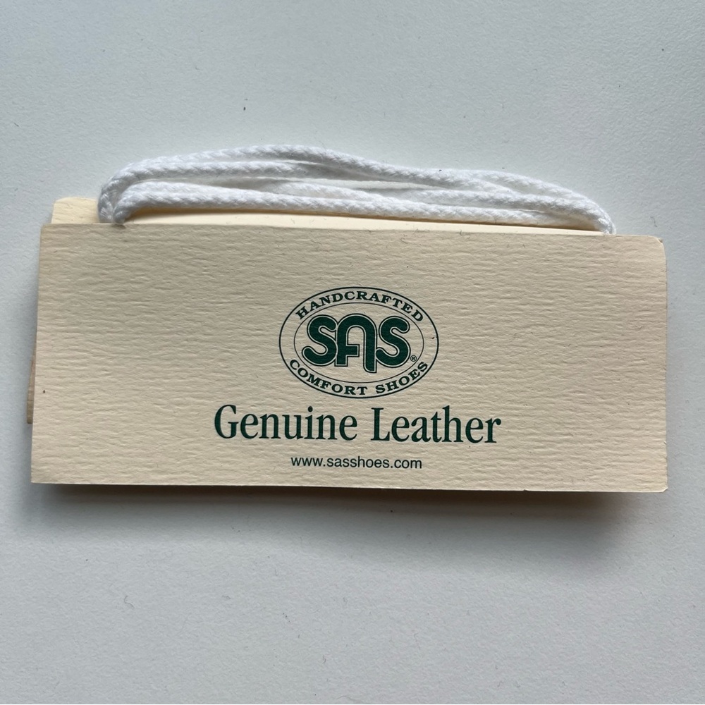 SAS COMFORT WHITE SHOE STRINGS NEW
